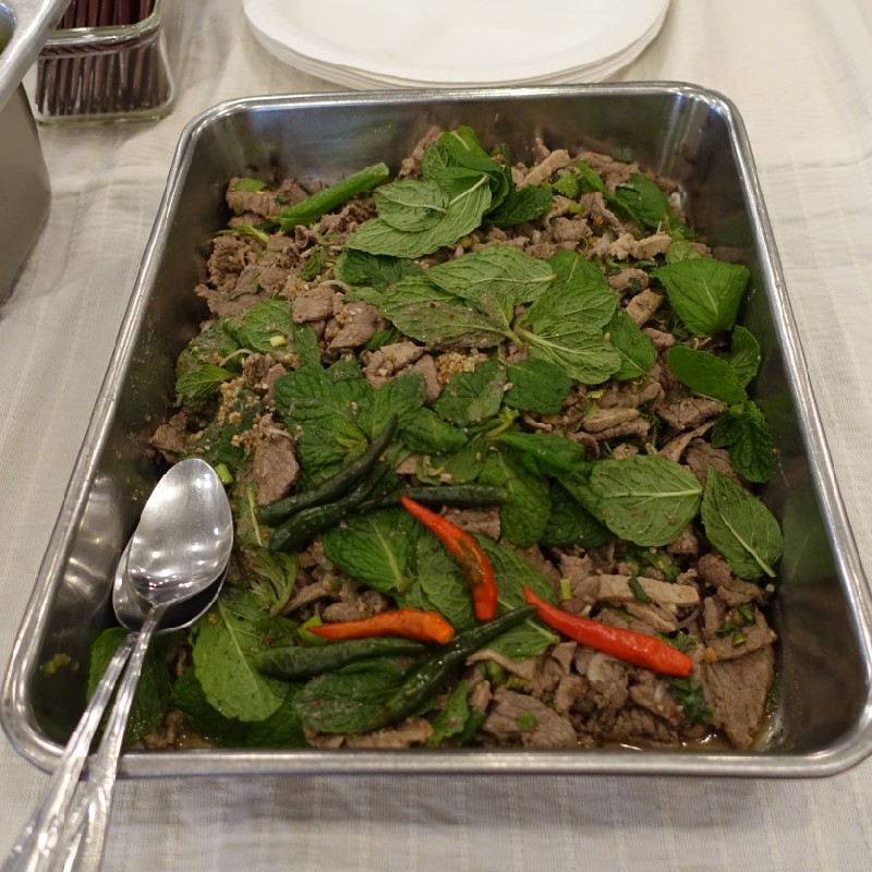 ラープ グア(牛肉のハーブ和え)