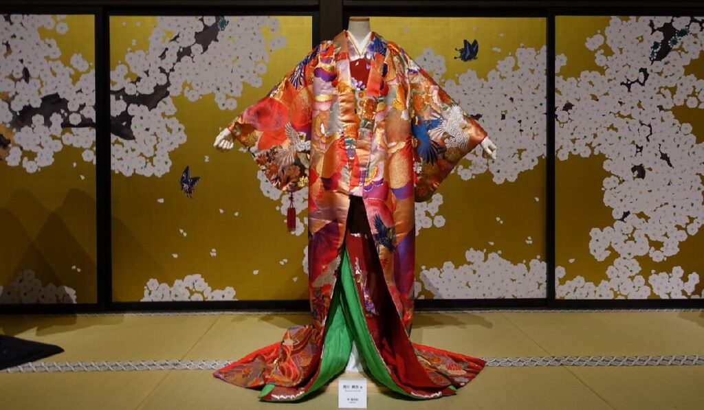 徳川綱吉を演じた仲里依紗が着た華やかな打掛