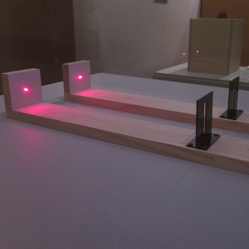 右側には「干渉縞」がうっすら見える