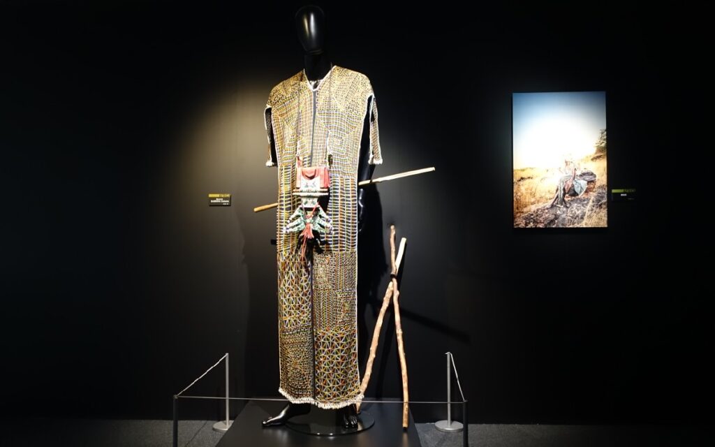 撮影時に着ていたボロロ族の民族衣装