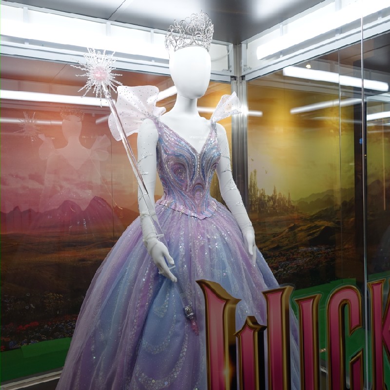 ピンク色の『グリンダのドレス』