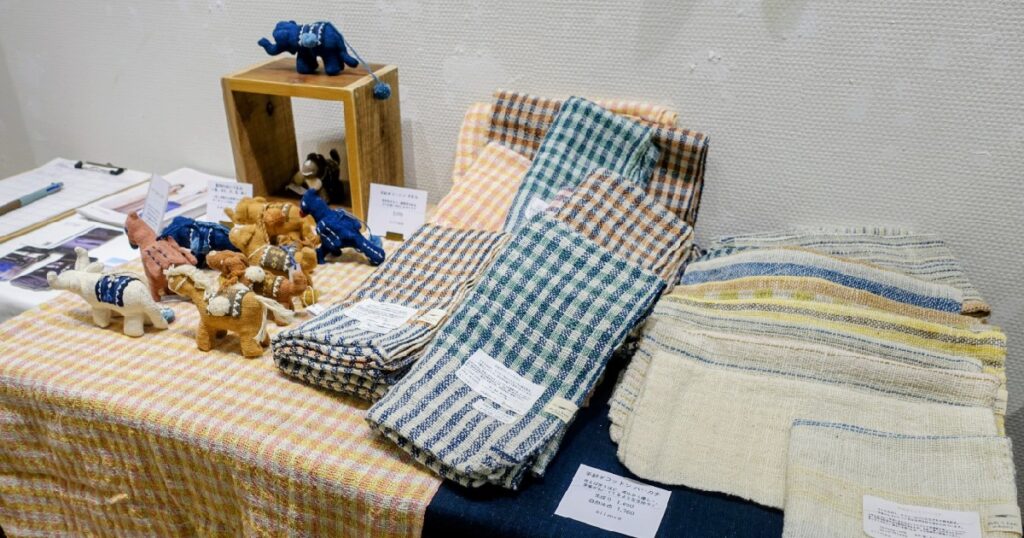 人気の布製小物　『ぬいぐるみ』、『タオル』、『ハンカチ』