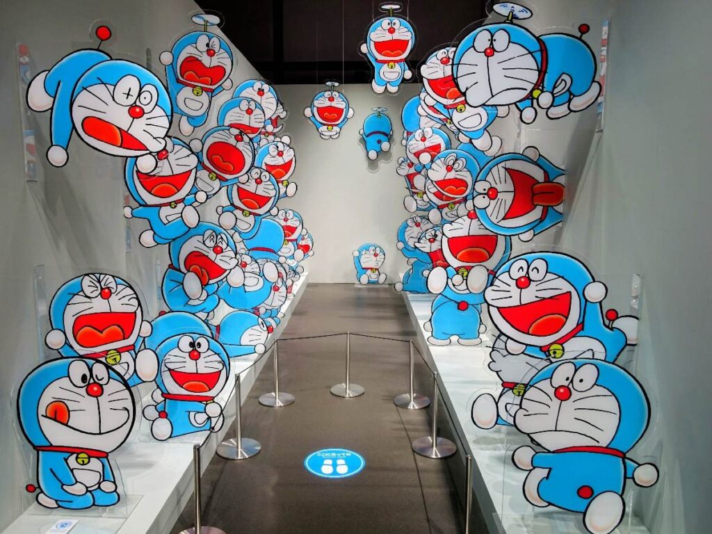 カラフルドラえもん回廊