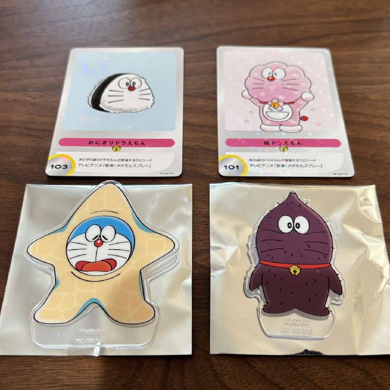 入場者特典の『非売品のアクリルピン』と『プロモカード』
