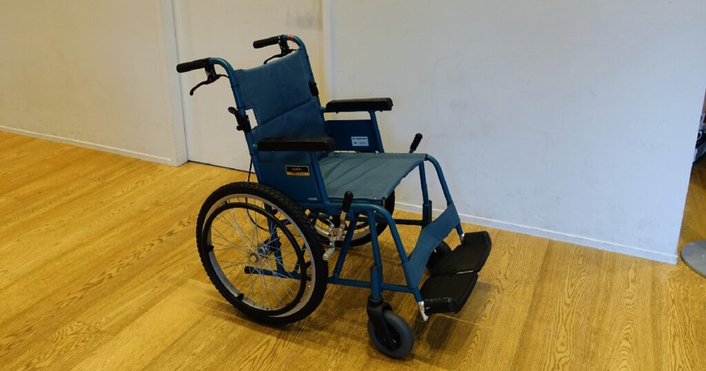六本木ミュージアムでお借りした車いす