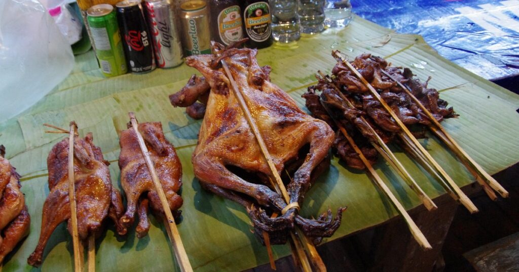 ラオスの焼き鳥(ピンカイ)