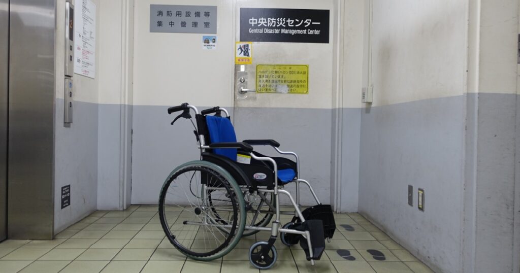 １階中央防災センターでお借りした車いす