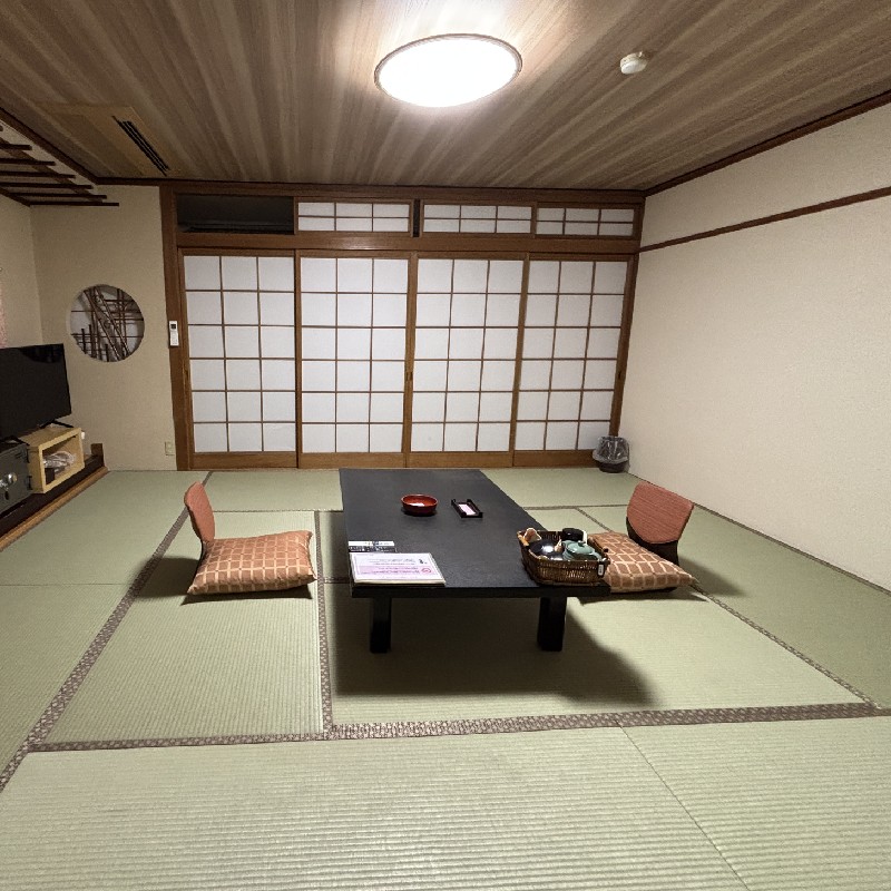 和室10畳の部屋