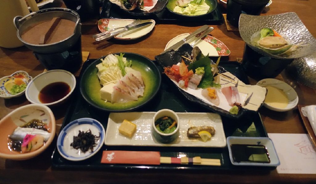 伊予の鯛めし、鯛しゃぶ、鯛のあら炊きの『鯛づくし』