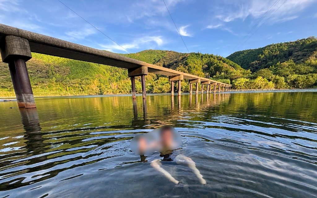 四万十川に入水