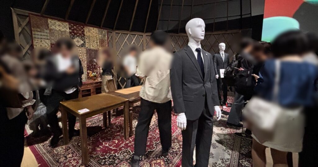 17時20分頃の会場内(乃木のゲル)の様子
けっこうな人混みで車いすでの侵入は困難