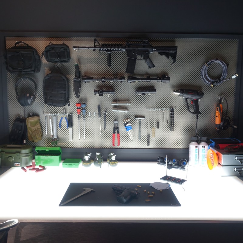 壁の銃火器