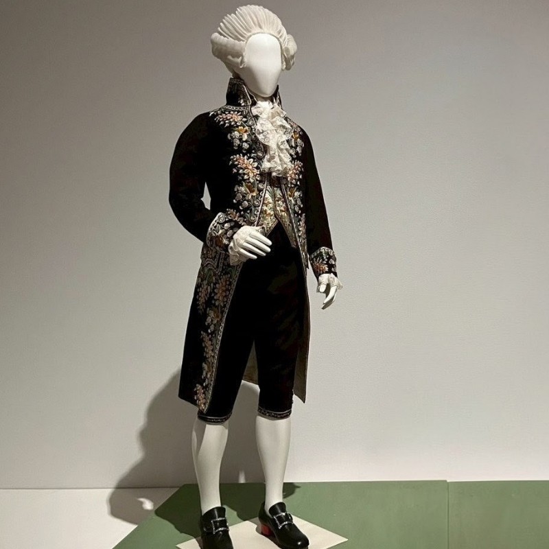 『アビ・ア・ラ・フランセーズ』
2025年『LOVEファッション展』にて撮影